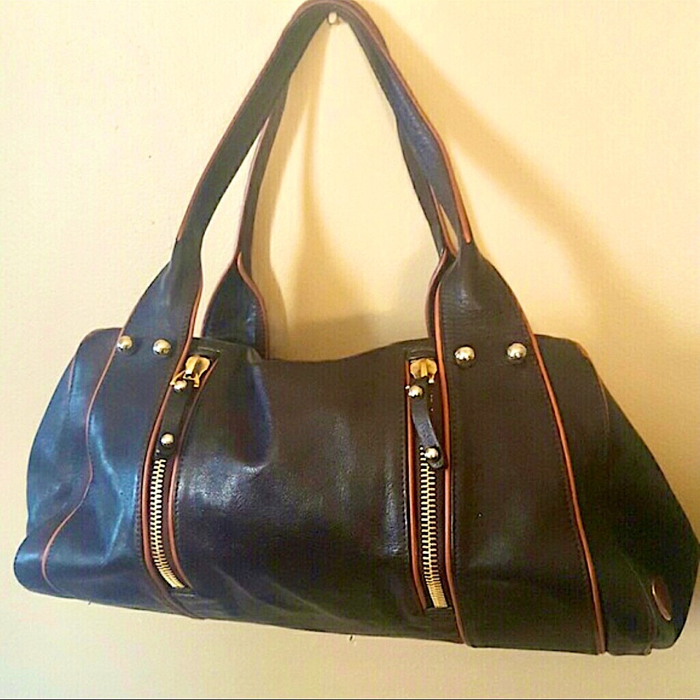 MISSONI Smooth brown leather shoulder bag with muted pink leather piping.